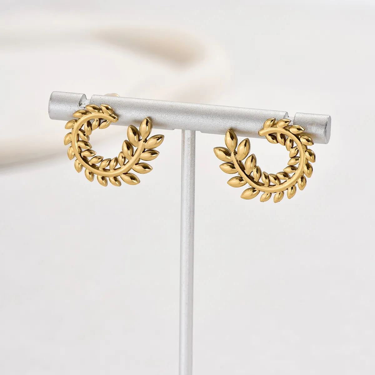 1 Pair Simple Style Grain Plating 201 Stainless Steel 18K Gold Plated Earrings Ear Studs