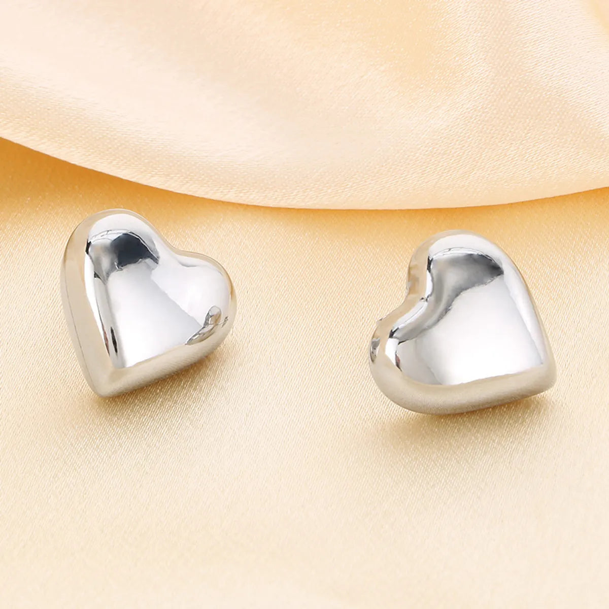 1 Pair Simple Style Heart Shape 304 Stainless Steel 18K Gold Plated Earrings