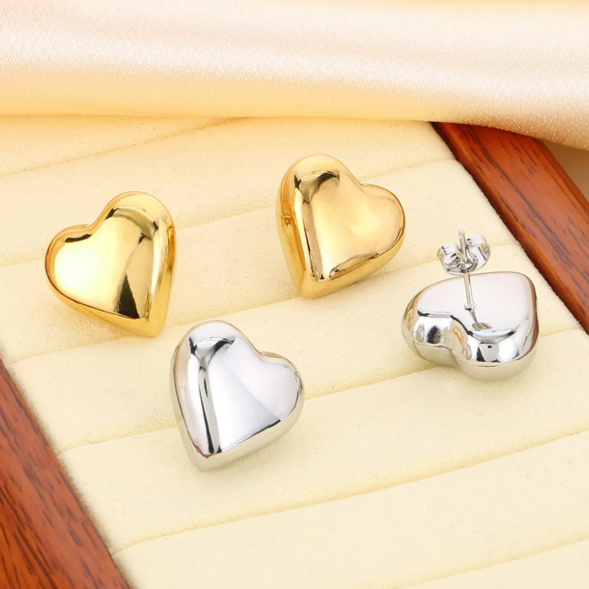 1 Pair Simple Style Heart Shape 304 Stainless Steel 18K Gold Plated Earrings