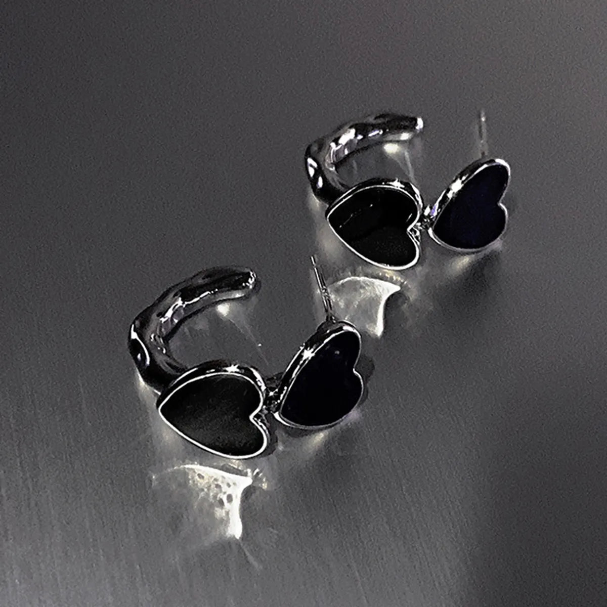 1 Pair Simple Style Heart Shape Alloy Heart Enamel Women's Earrings