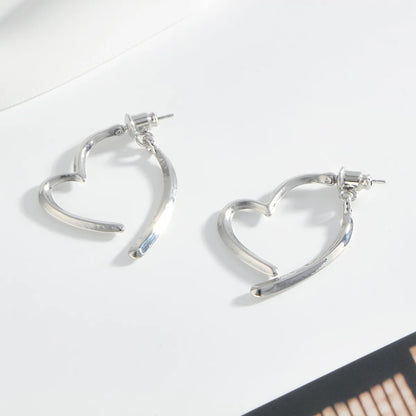 1 Pair Simple Style Heart Shape Copper White Gold Plated Ear Studs