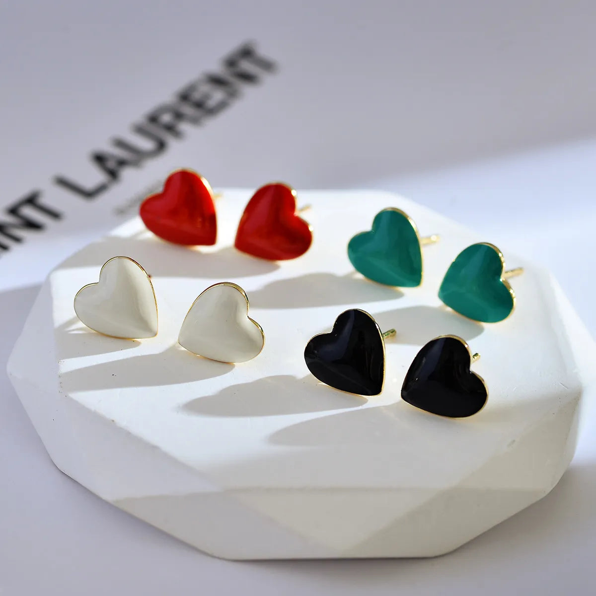 1 Pair Simple Style Heart Shape Enamel Copper Ear Studs