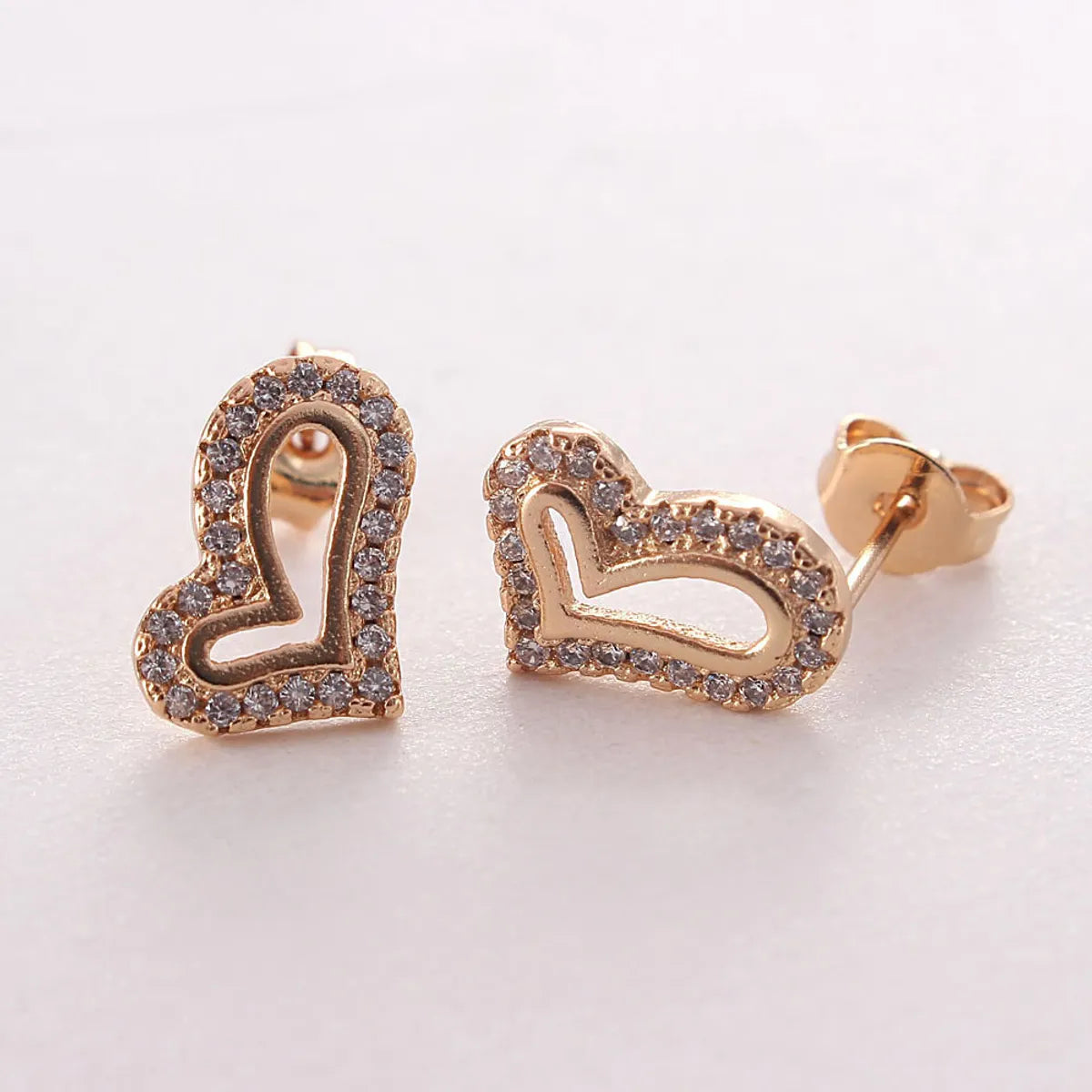 1 Pair Simple Style Heart Shape Inlay Copper Zircon Gold Plated Ear Studs