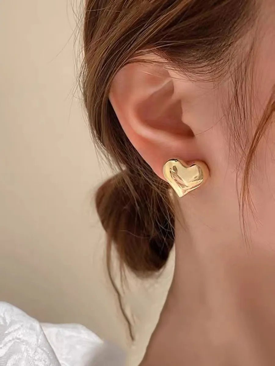 1 Pair Simple Style Heart Shape Plating Alloy Gold Plated Ear Studs