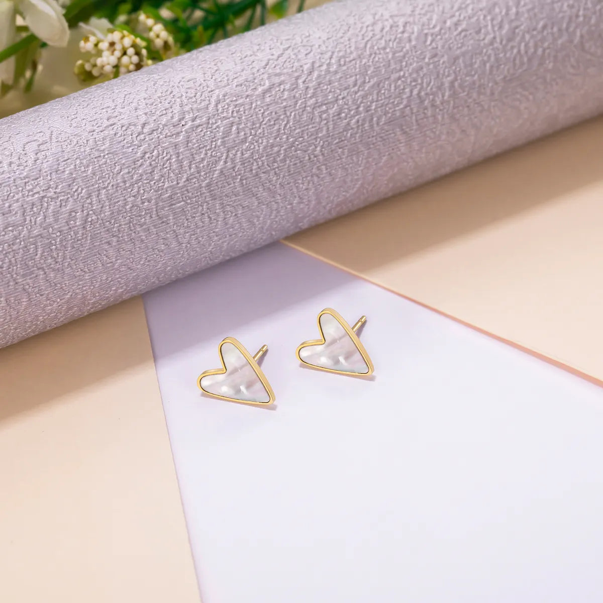 1 Pair Simple Style Heart Shape Plating Inlay Stainless Steel Shell Gold Plated Ear Studs