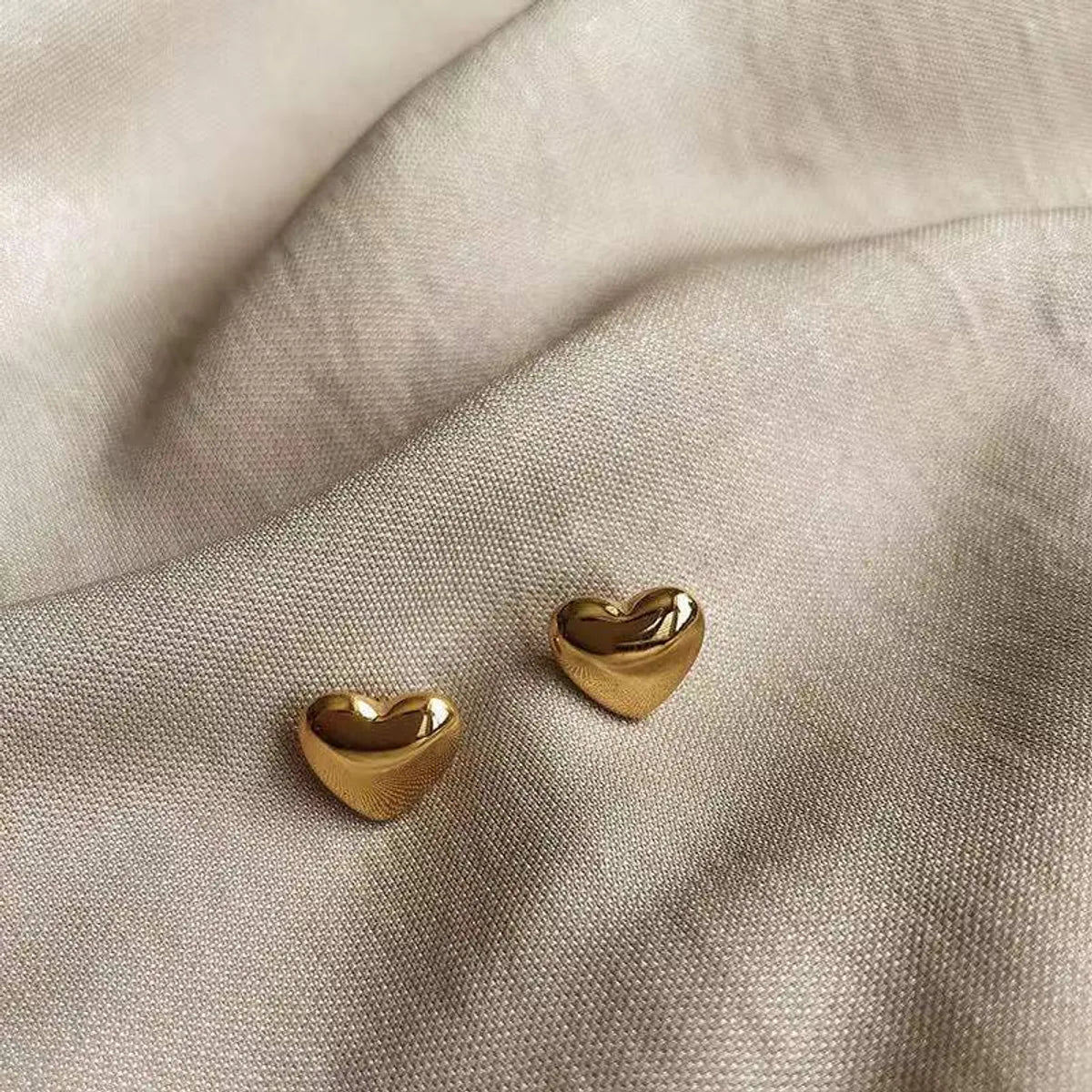 1 Pair Simple Style Heart Shape Plating Titanium Steel Ear Studs