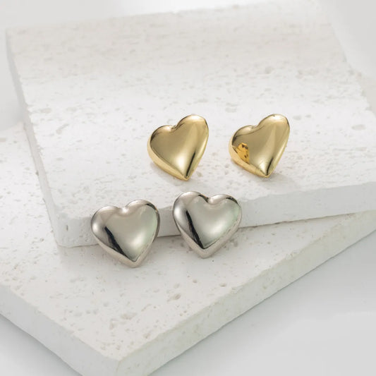 1 Pair Simple Style Heart Shape Polishing Alloy Ear Studs