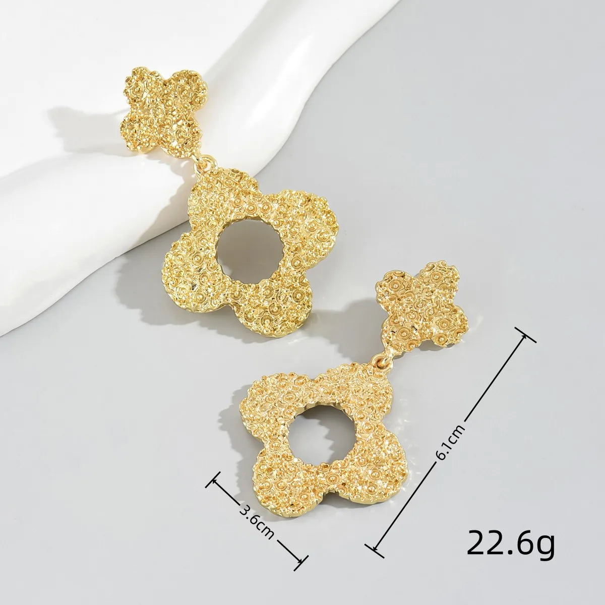 1 Pair Simple Style Heart Shape Solid Color Flower Alloy Iron Drop Earrings