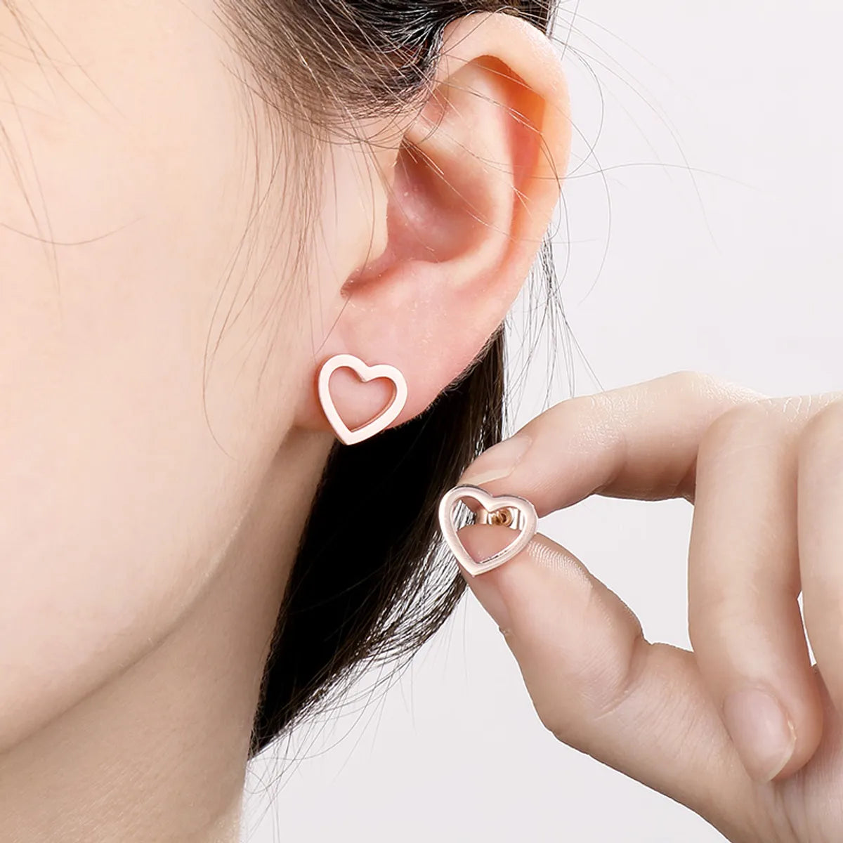 1 Pair Simple Style Heart Shape Stainless Steel Gold Plated Ear Studs