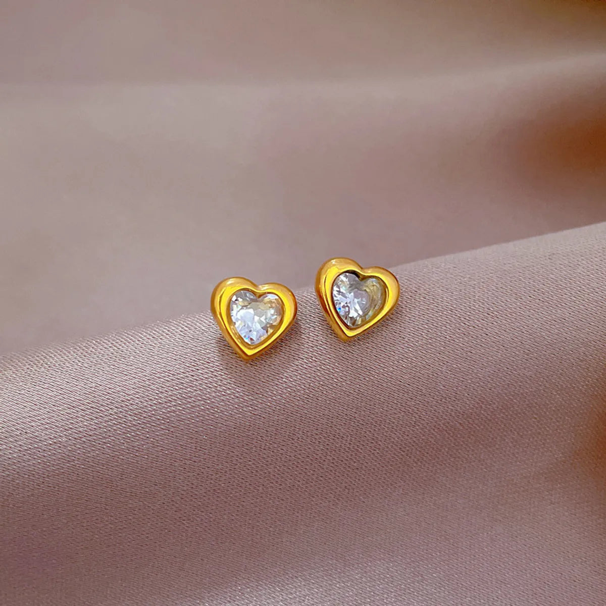 1 Pair Simple Style Heart Shape Titanium Steel Inlay Zircon Ear Studs