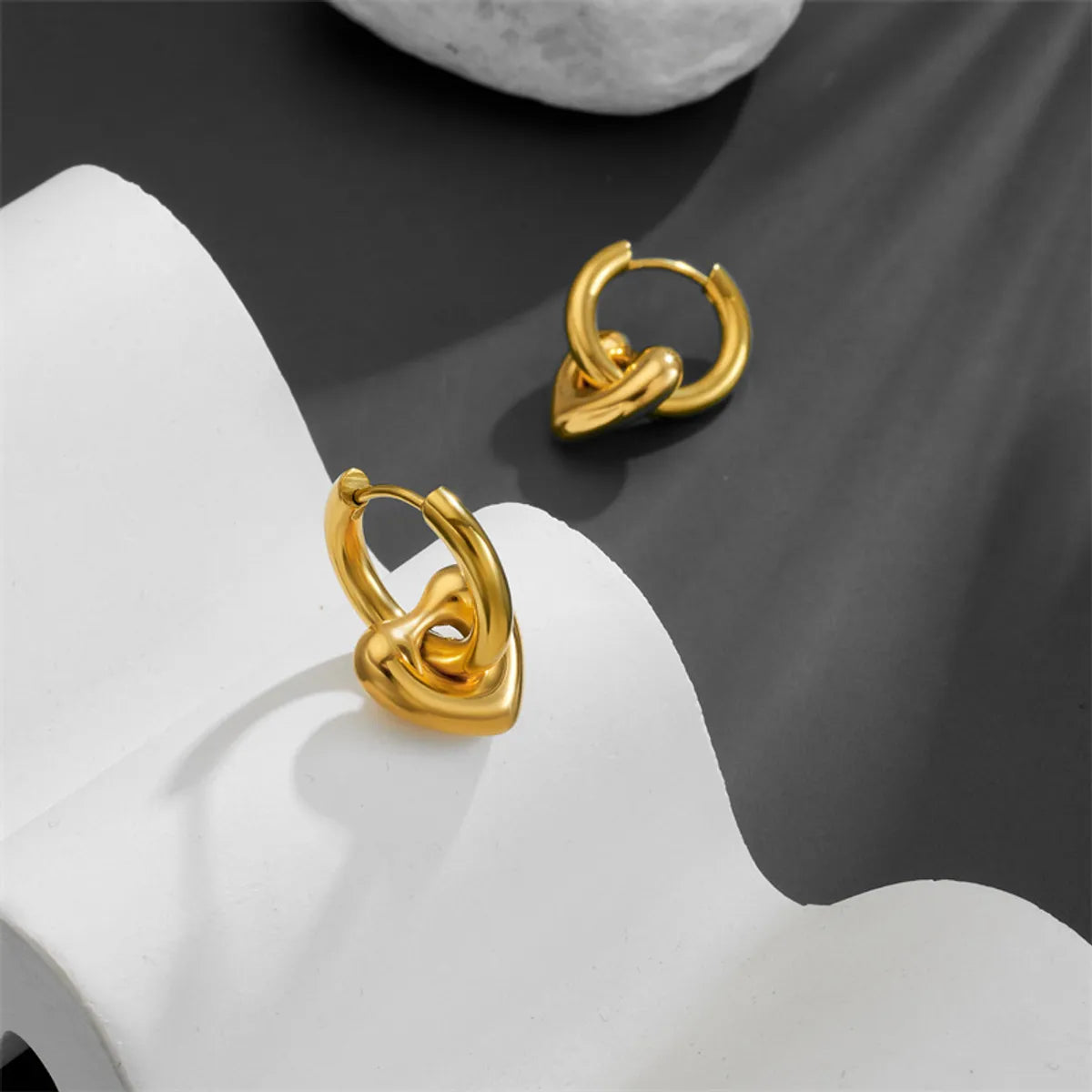 1 Pair Simple Style Heart Shape Titanium Steel Plating Drop Earrings