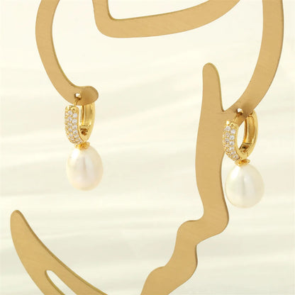 1 Pair Simple Style Irregular Round Plating Inlay Freshwater Pearl Copper Pearl Zircon 18k Gold Plated Drop Earrings