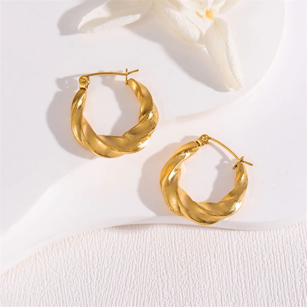 1 Pair Simple Style Irregular Round Twist Plating Stainless Steel 18k Gold Plated Earrings