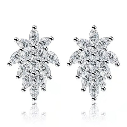 1 Pair Simple Style Leaf Copper Inlay Zircon Ear Studs