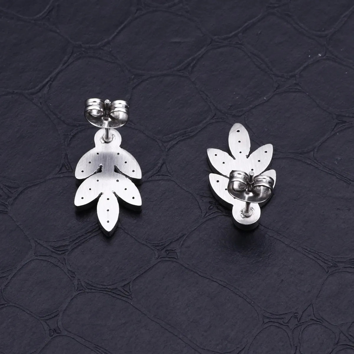 1 Pair Simple Style Leaf Inlay Stainless Steel Zircon Ear Studs