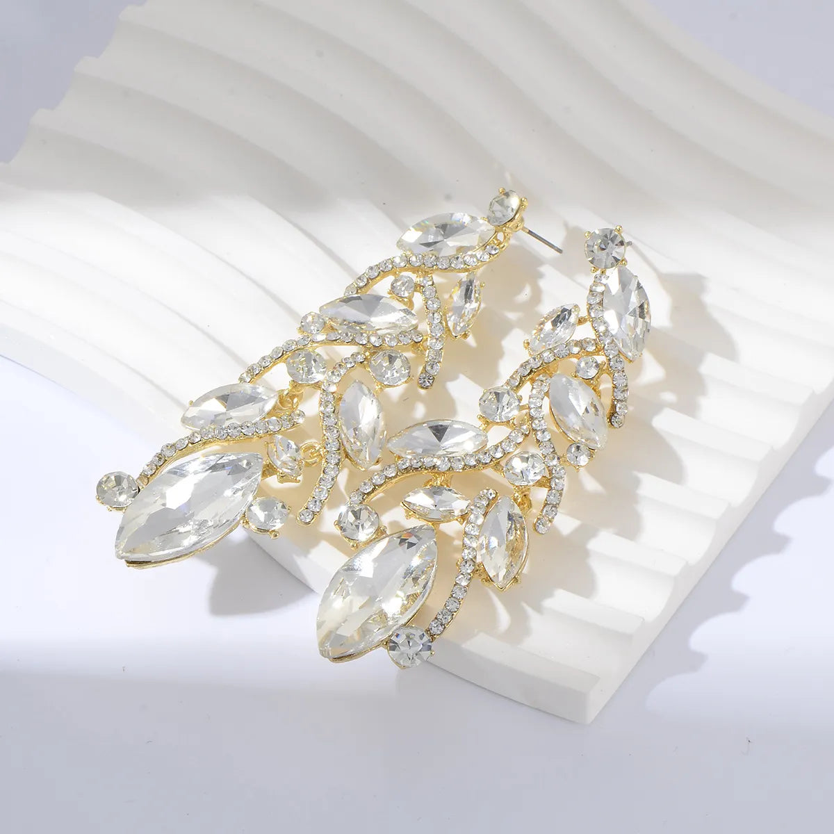 1 Pair Simple Style Leaf Plating Rhinestone Drop Earrings