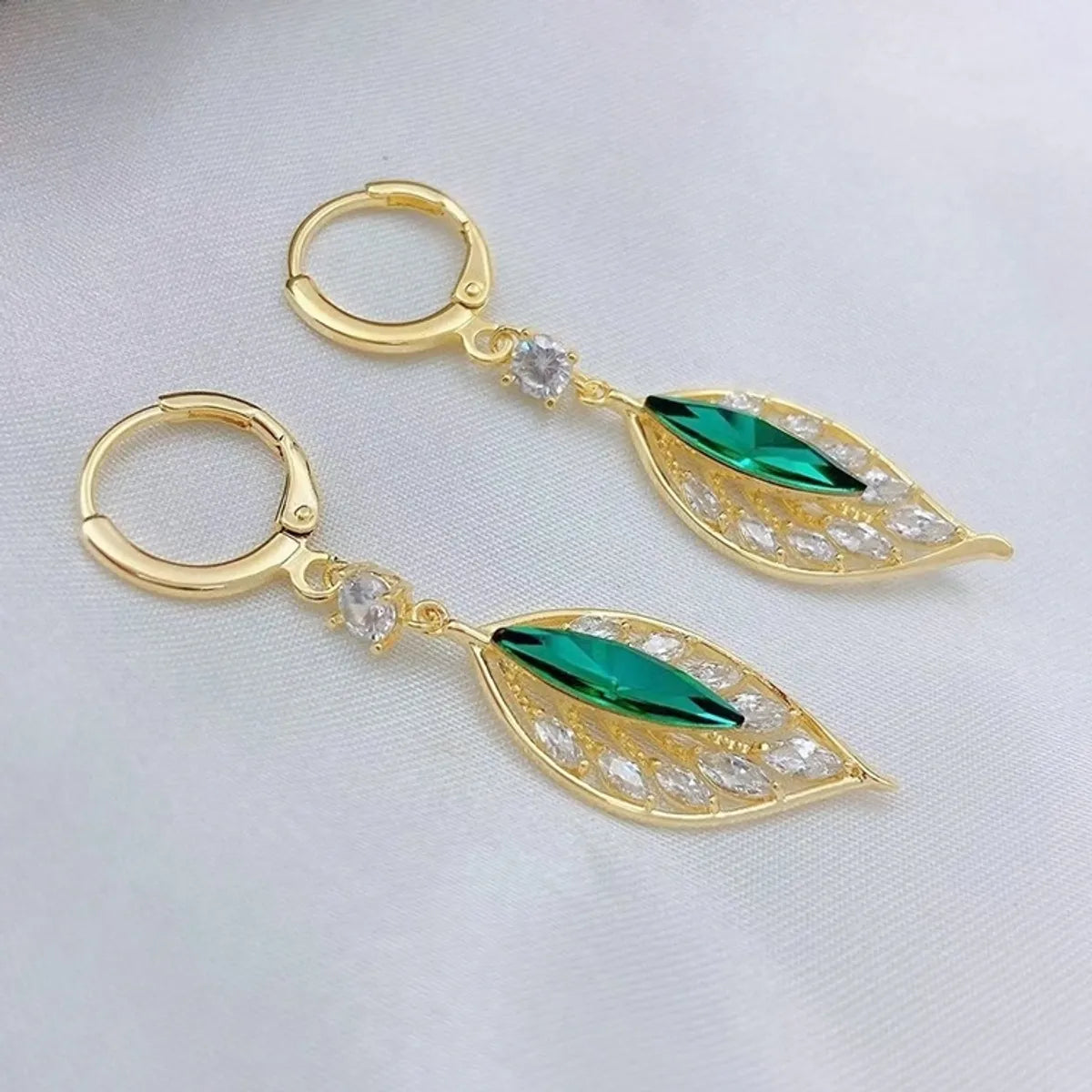 1 Pair Simple Style Leaves Inlay Alloy Zircon Drop Earrings