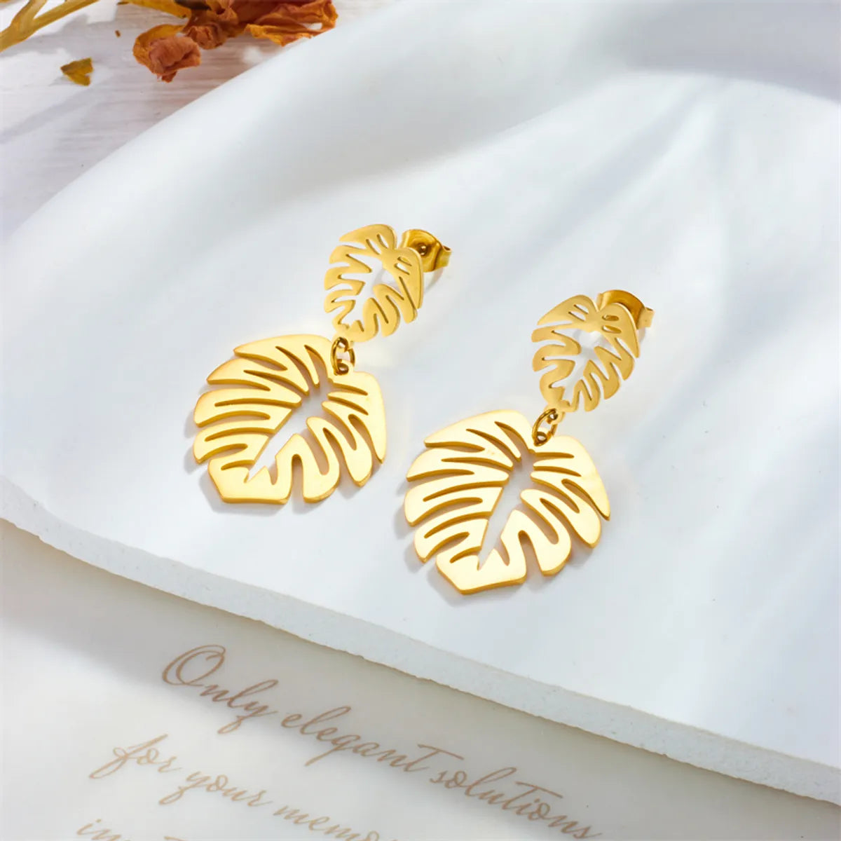 1 Pair Simple Style Leaves Plating Titanium Steel 18k Gold Plated Drop Earrings