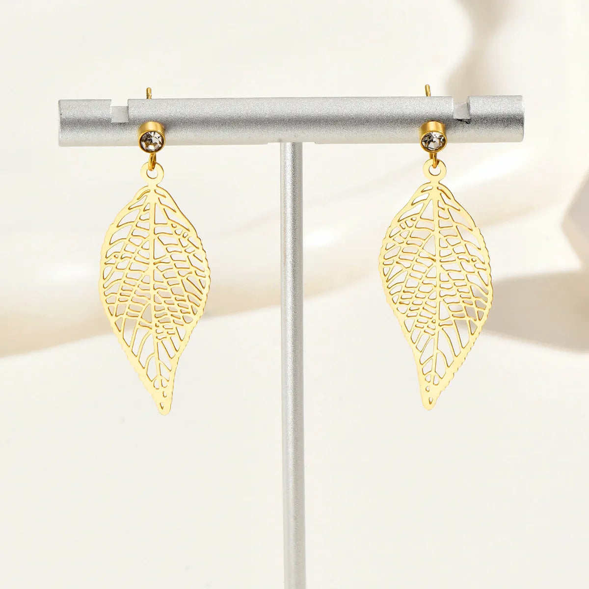 1 Pair Simple Style Leaves Stainless Steel Plating Hollow Out Inlay Rhinestones Drop Earrings