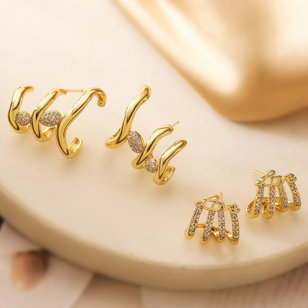 1 Pair Simple Style Letter Inlay Copper Zircon 18K Gold Plated Ear Studs