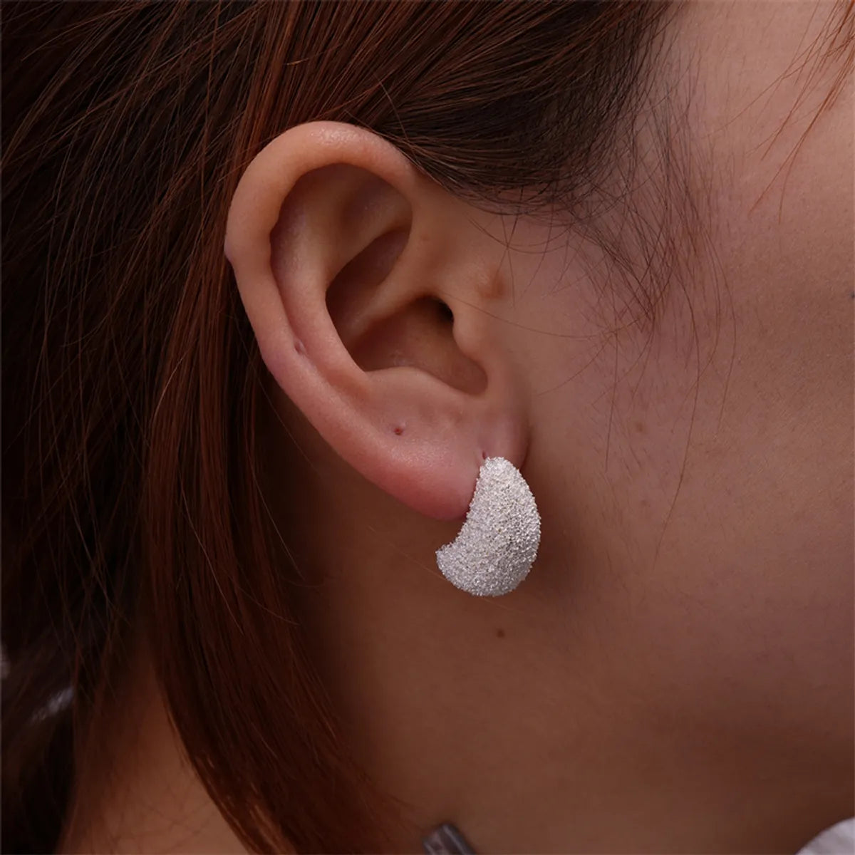 1 Pair Simple Style Oval Plating Three-dimensional Copper Gold Plated Ear Studs