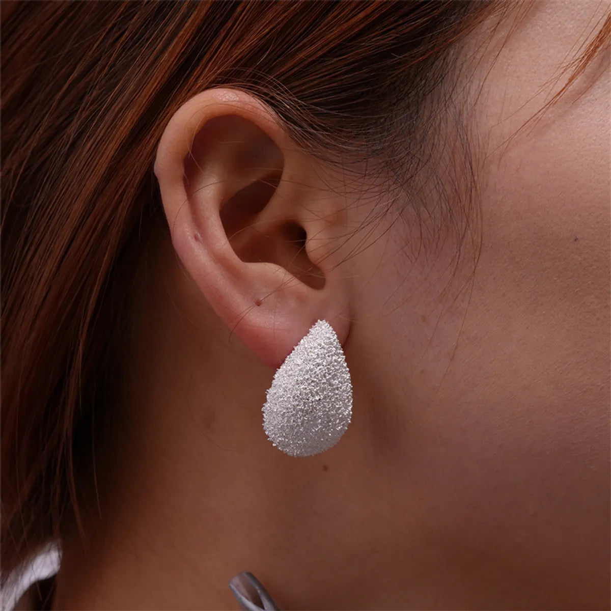 1 Pair Simple Style Oval Plating Three-dimensional Copper Gold Plated Ear Studs