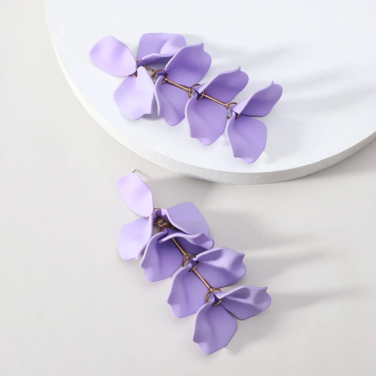 1 Pair Simple Style Petal Arylic Stoving Varnish Women'S Drop Earrings