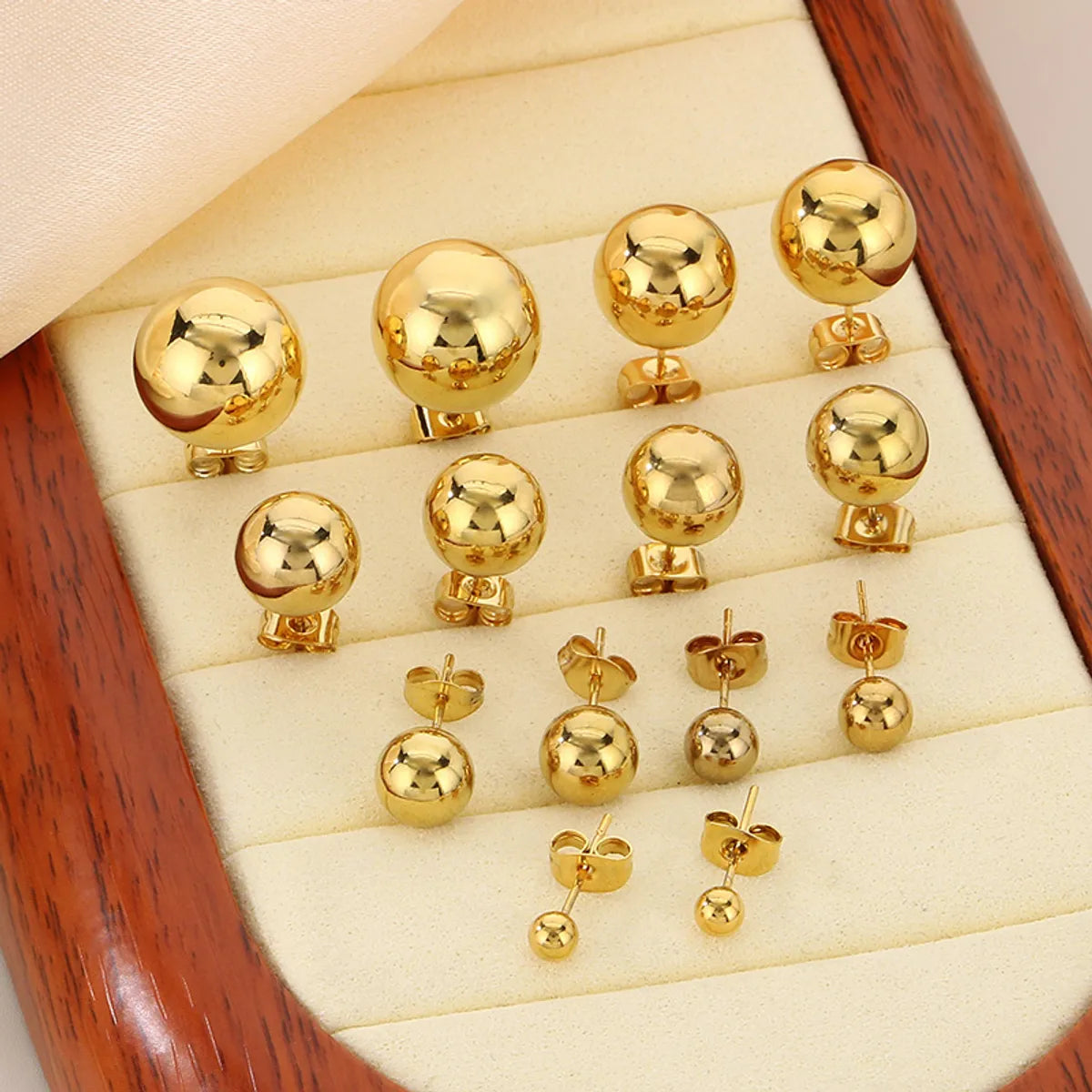 1 Pair Simple Style Round 304 Stainless Steel 18K Gold Plated Ear Studs