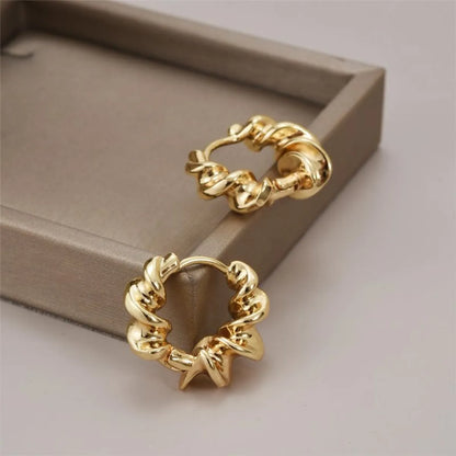 1 Pair Simple Style Round Asymmetrical Plating Copper 18k Gold Plated Earrings