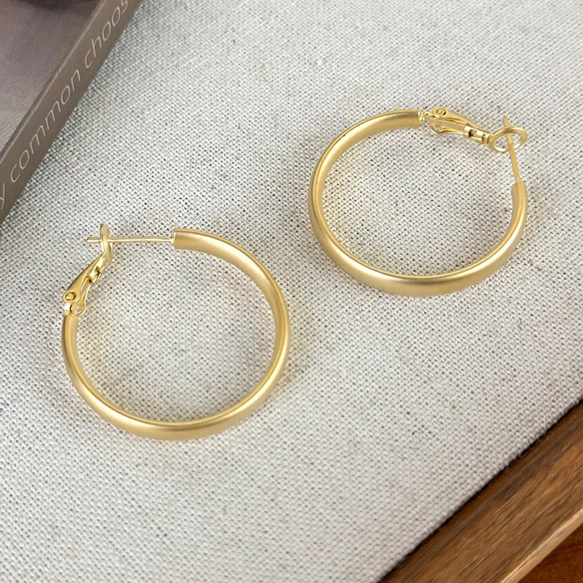 1 Pair Simple Style Round Copper White Gold Plated Gold Plated Hoop Earrings