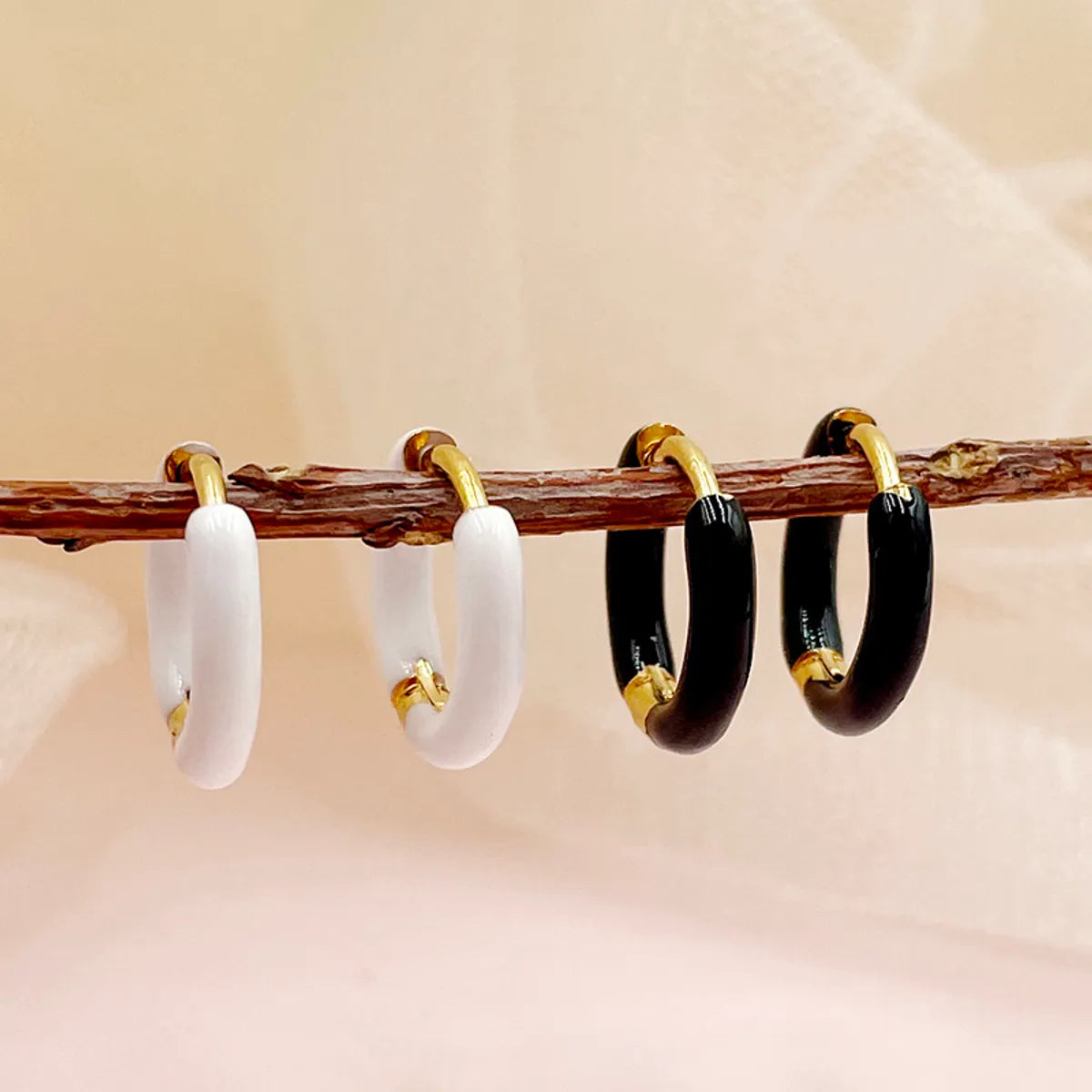 1 Pair Simple Style Round Enamel 304 Stainless Steel 14K Gold Plated Earrings