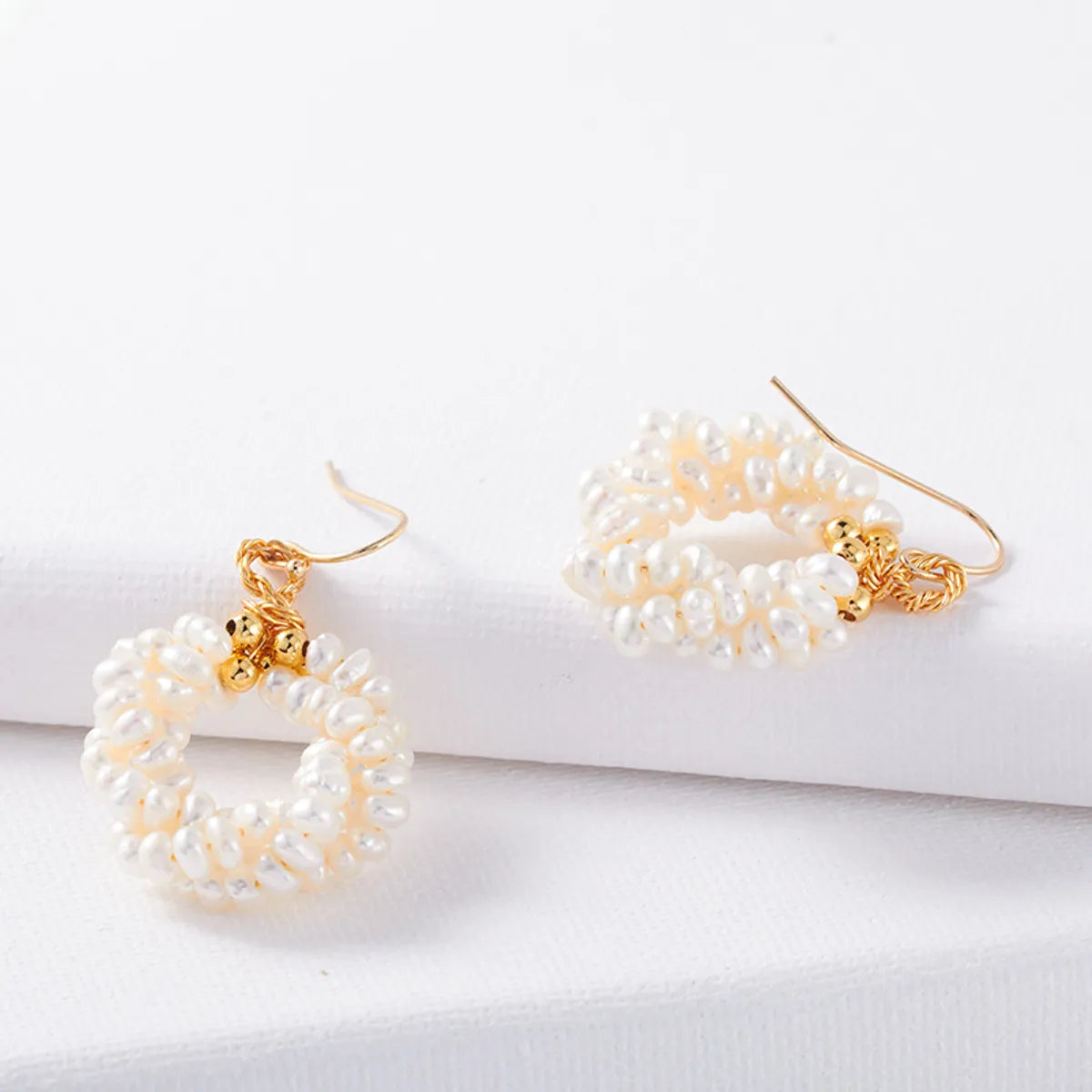 1 Pair Simple Style Round Freshwater Pearl Brass Plating Drop Earrings