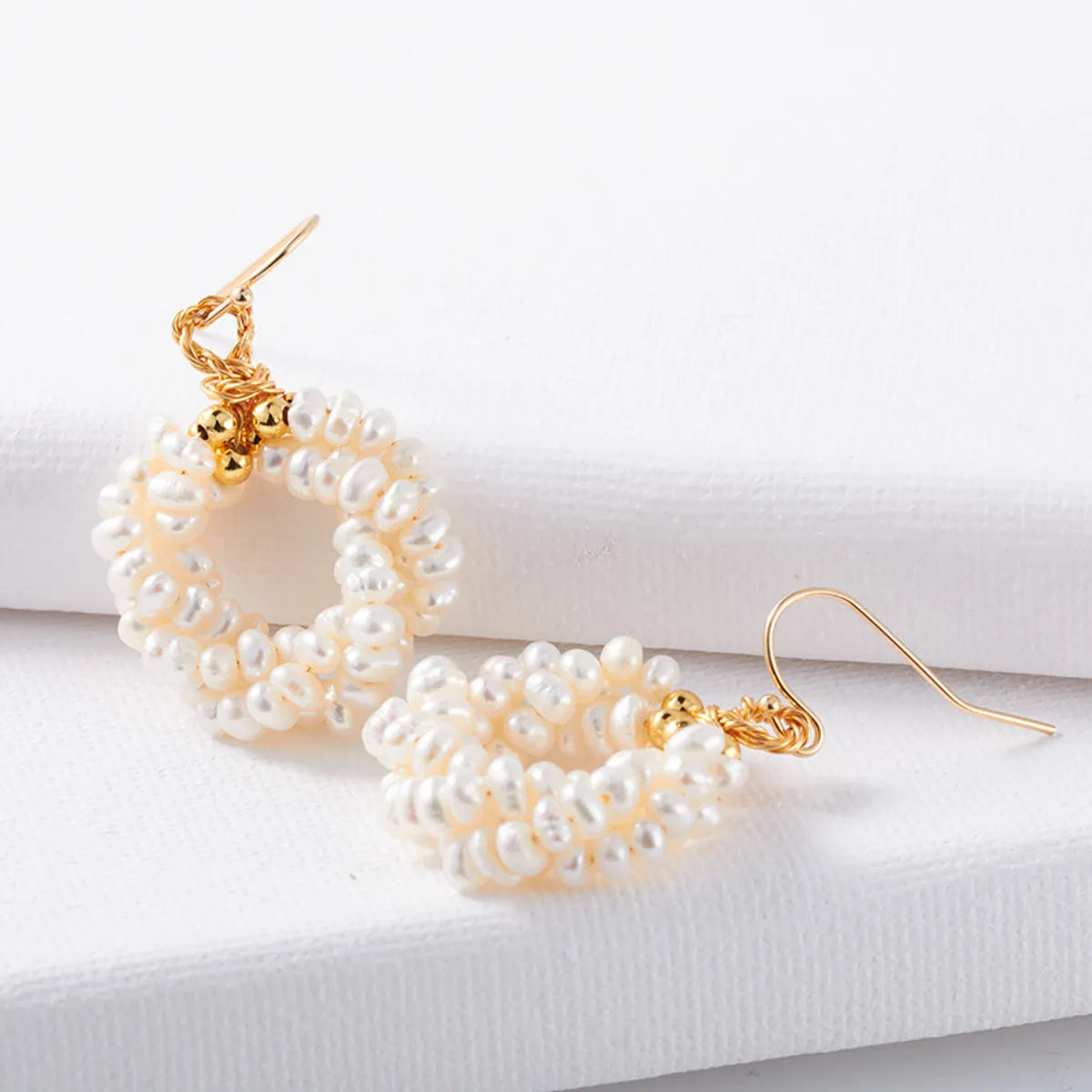 1 Pair Simple Style Round Freshwater Pearl Brass Plating Drop Earrings