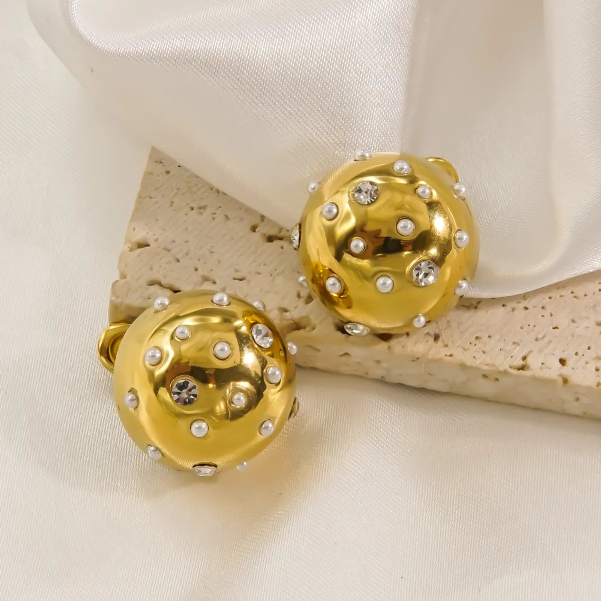 1 Pair Simple Style Round Inlay Stainless Steel Rhinestones Pearl 14K Gold Plated Ear Studs