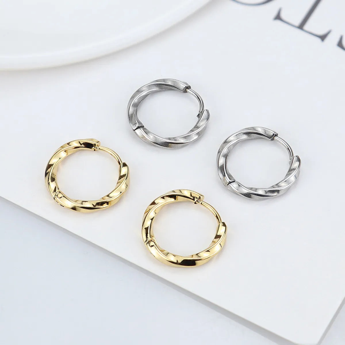 1 Pair Simple Style Round Plating Stainless Steel 18k Gold Plated Earrings