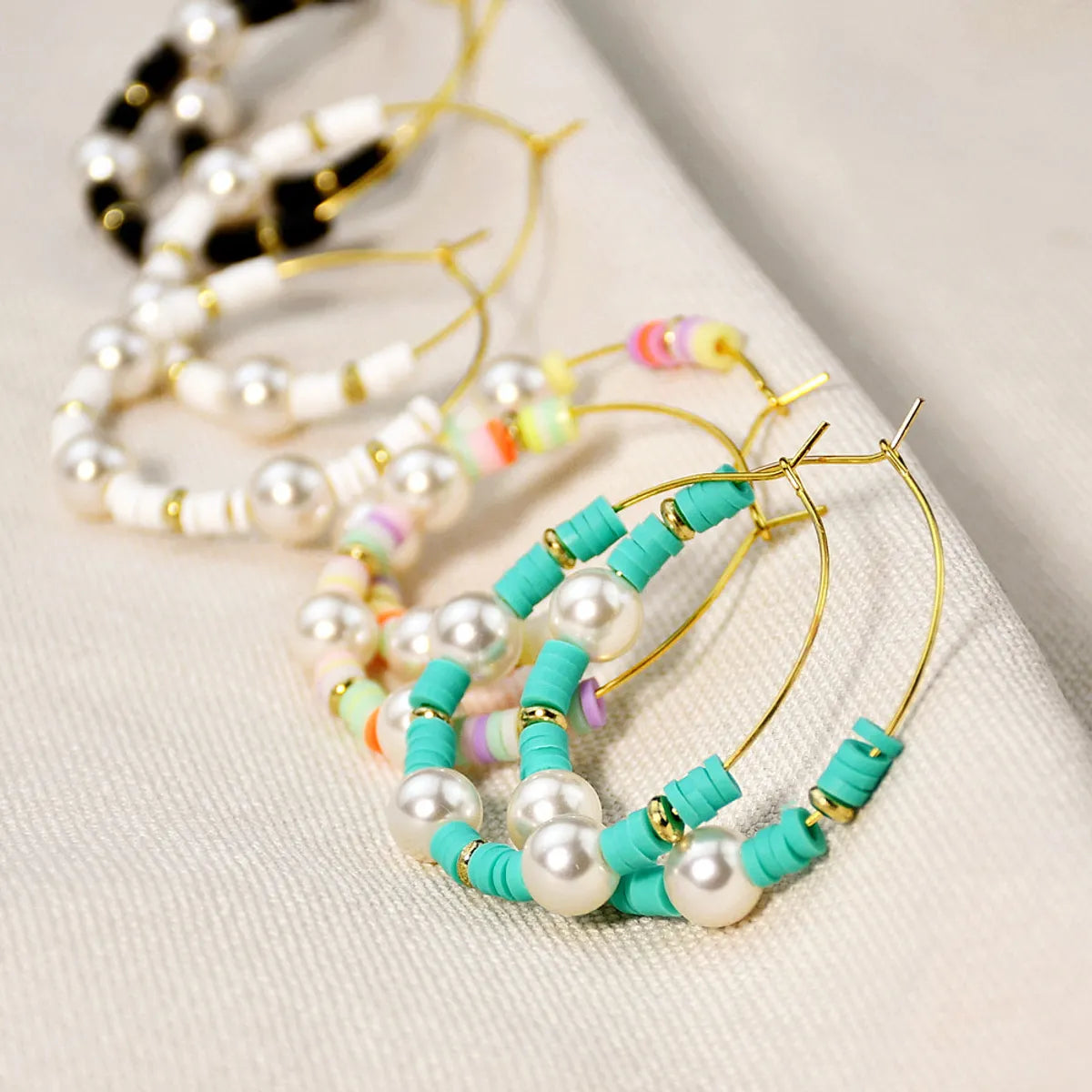 1 Pair Simple Style Round Plating Stainless Steel Artificial Pearl Soft Clay Gold Plated Earrings