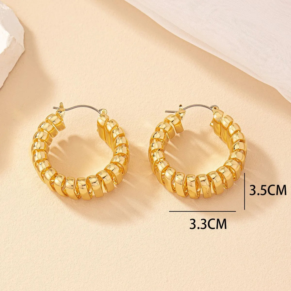 1 Pair Simple Style Round Solid Color Plating Metal Earrings