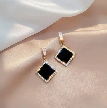 1 Pair Simple Style Round Square Star Alloy Plating Inlay Rhinestones Women'S Drop Earrings