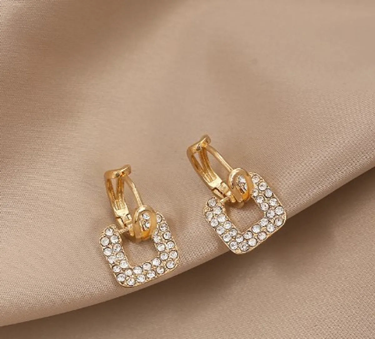 1 Pair Simple Style Round Square Star Alloy Plating Inlay Rhinestones Women'S Drop Earrings