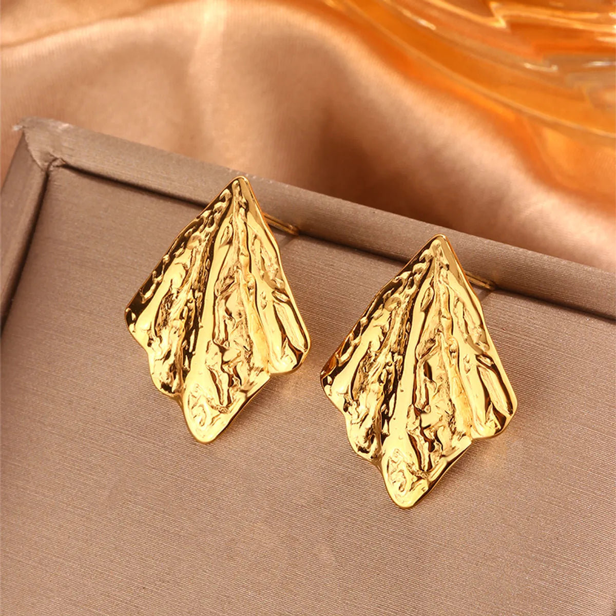 1 Pair Simple Style Sector Leaves Heart Shape Pleated 304 Stainless Steel 18K Gold Plated Ear Studs