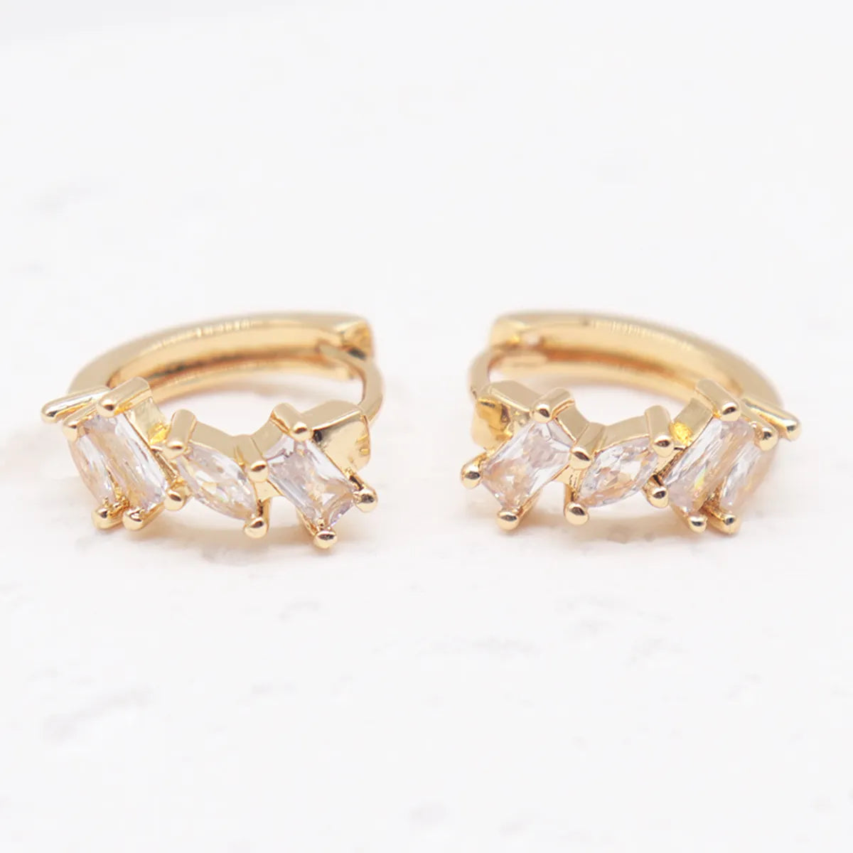 1 Pair Simple Style Shiny Geometric Plating Inlay Alloy Rhinestones Zircon Gold Plated Earrings