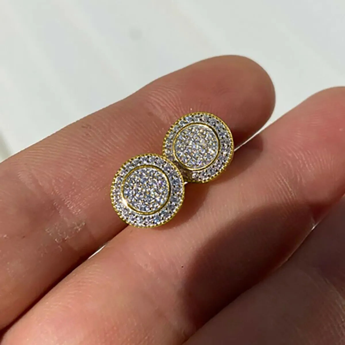 1 Pair Simple Style Shiny Round Inlay Copper Zircon Ear Studs