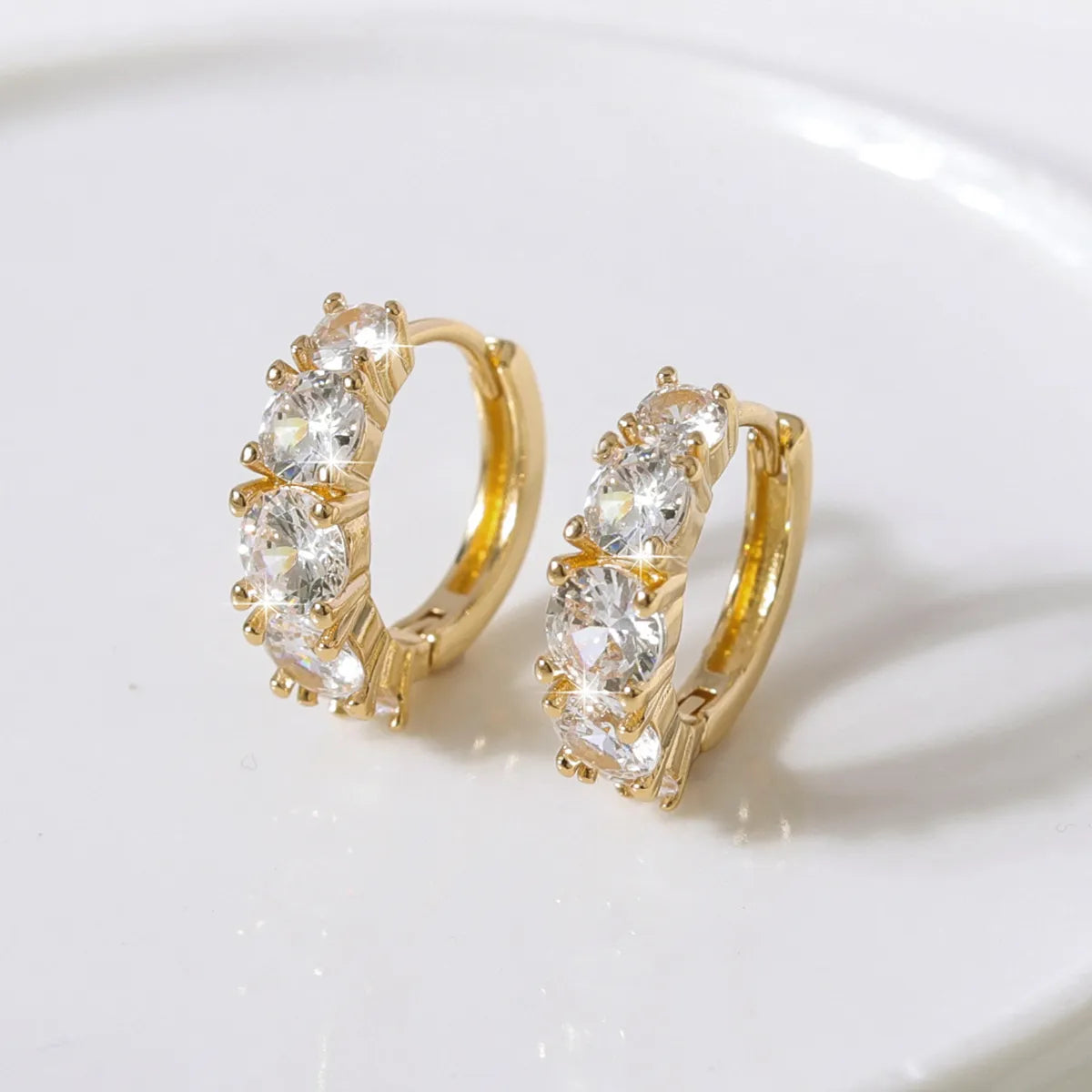 1 Pair Simple Style Shiny Round Inlay Copper Zircon Earrings