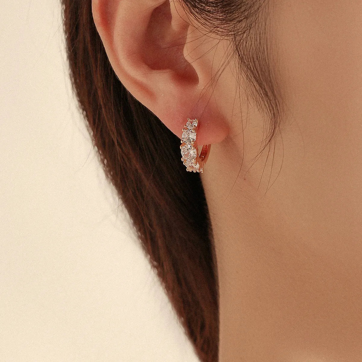 1 Pair Simple Style Shiny Round Inlay Copper Zircon Earrings