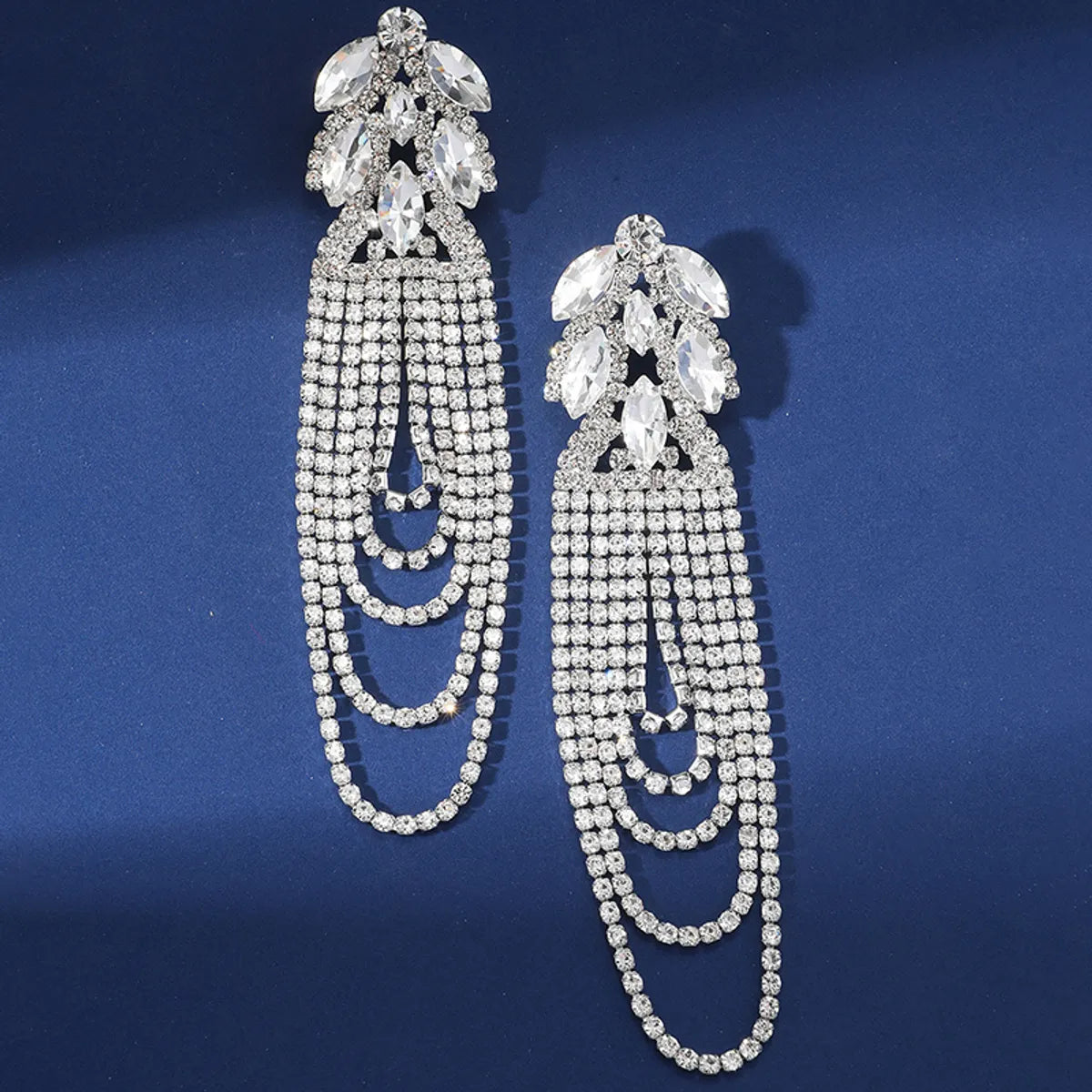 1 Pair Simple Style Shiny Tassel Inlay Alloy Artificial Diamond Drop Earrings