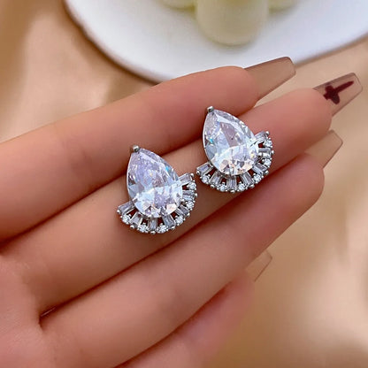 1 Pair Simple Style Shiny Water Droplets Plating Inlay Copper Zircon White Gold Plated Gold Plated Ear Studs