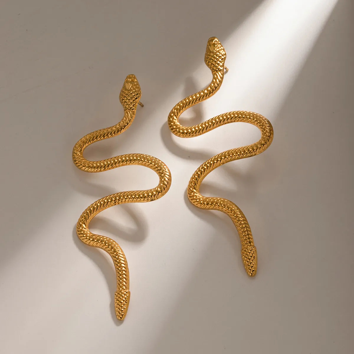 1 Pair Simple Style Snake Plating Stainless Steel 18k Gold Plated Ear Studs