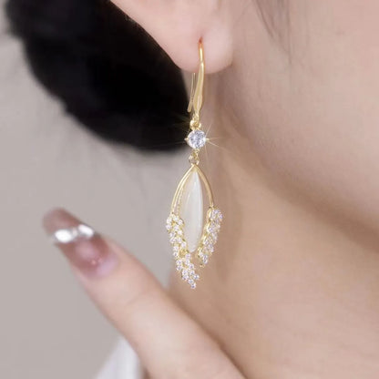 1 Pair Simple Style Solid Color Inlay Alloy Rhinestones Drop Earrings Earrings