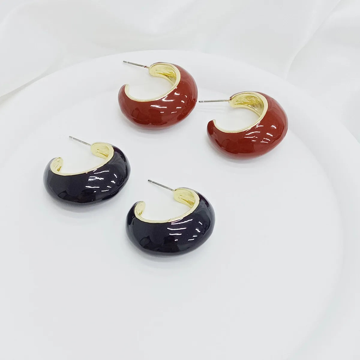 1 Pair Simple Style Solid Color Enamel Alloy Ear Studs