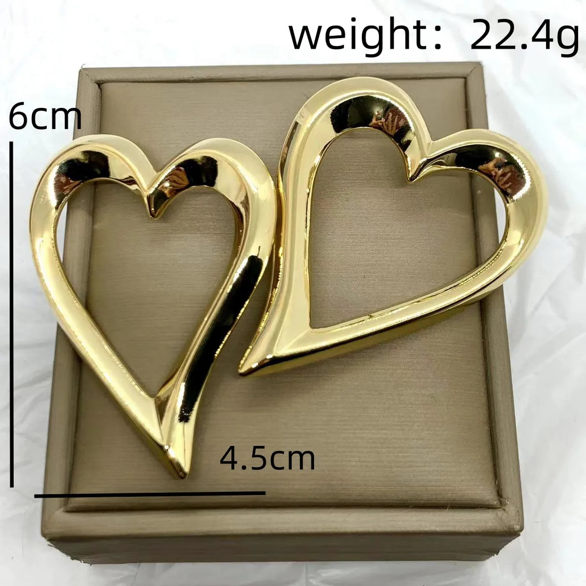 1 Pair Simple Style Solid Color Geometric Heart Shape Copper Ear Studs